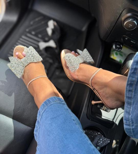 Glam bow heels