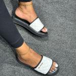 Chic flat sandals