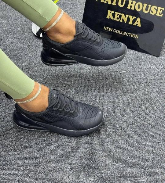 Ultra-comfy sporty sneakers