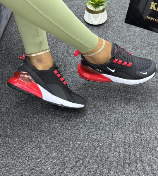 Ultra-comfy sporty sneakers